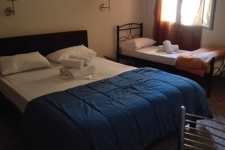 Room 3 of 41