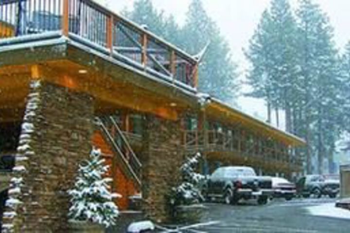 Exterior of MARK TWAIN LODGE