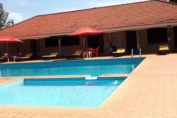 Pool 25 of 34