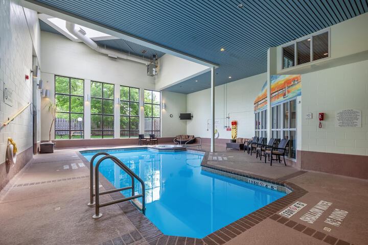 Hotel with Pool