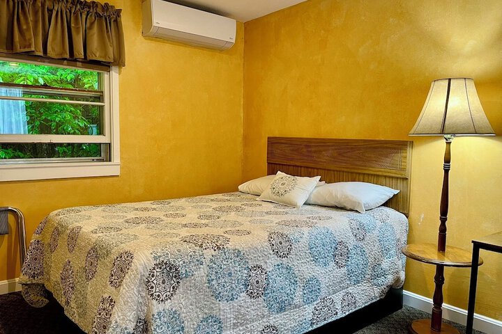 Room 26 of 106