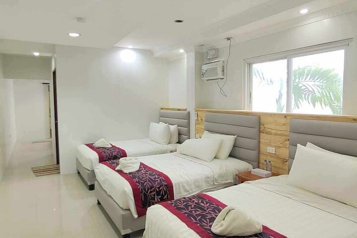 Room 16 of 40