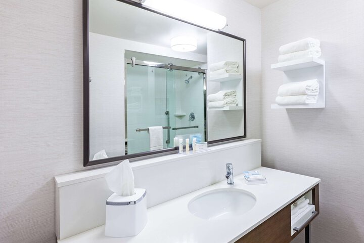 Bathroom shower