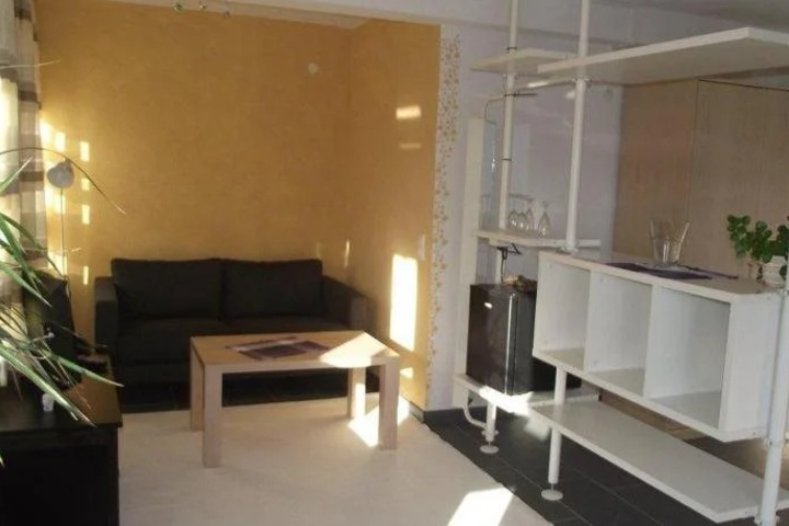 Room 10 of 22