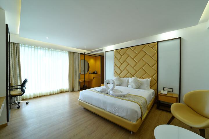 Room 15 of 37