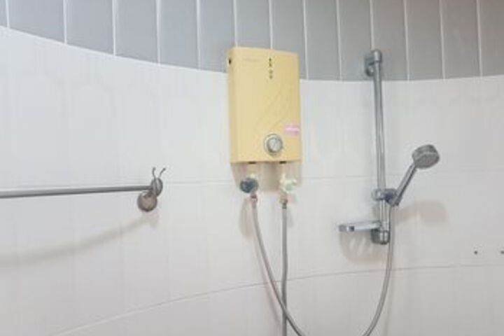 Room 5 of 34
