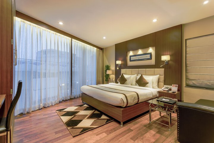 Room 35 of 161