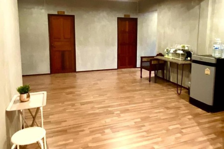 Room 15 of 76