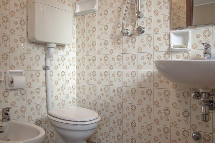 Room 25 of 32