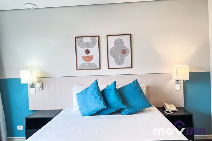Room 73 of 103