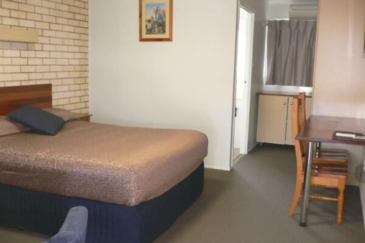 Room 22 of 48