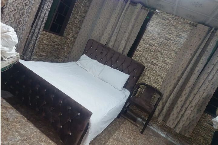 Room 7 of 36
