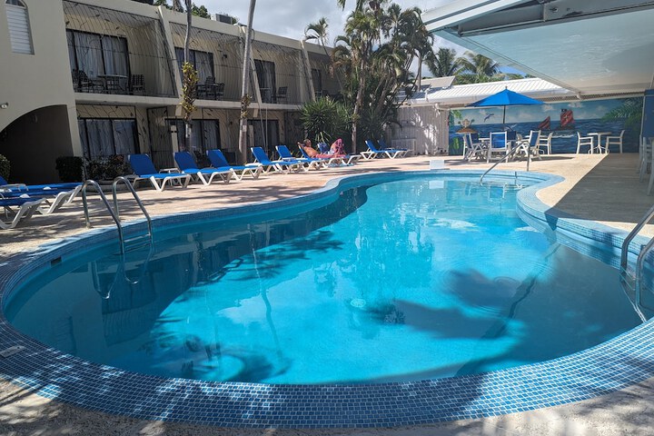 Hotel Pool