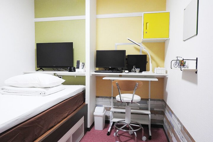 Room 5 of 31