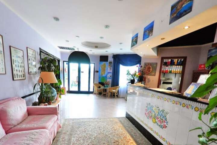 Entrance & Lobby