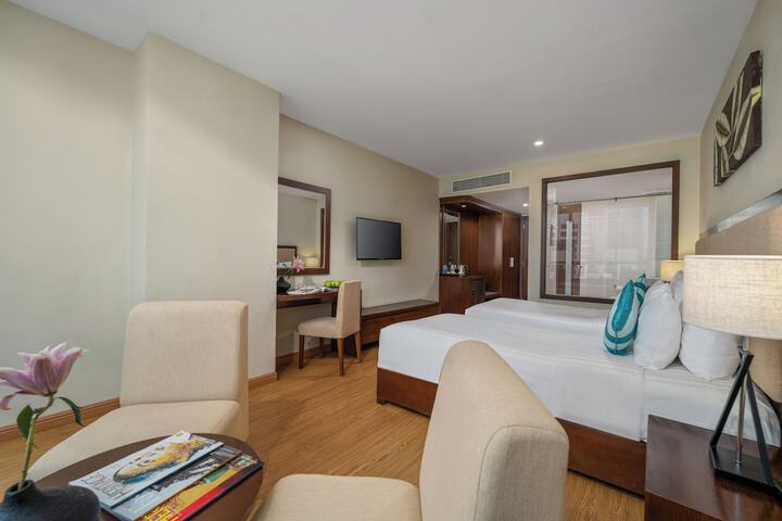Room 12 of 74