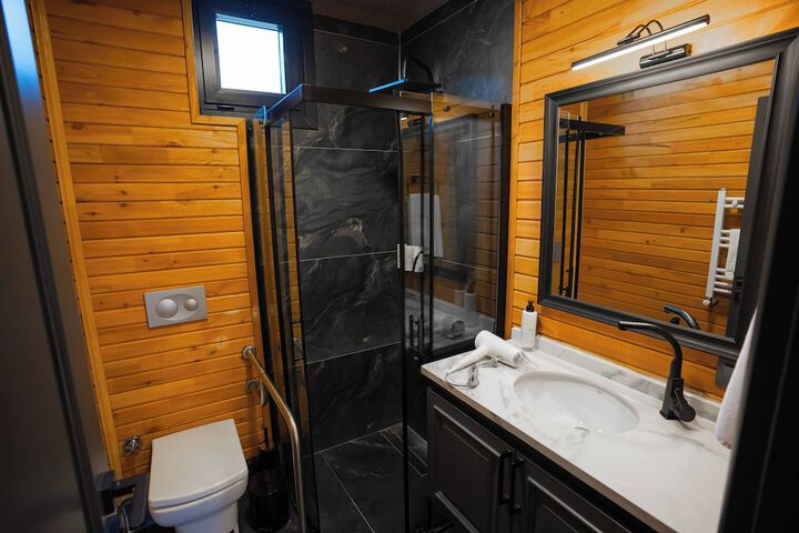Room 30 of 41