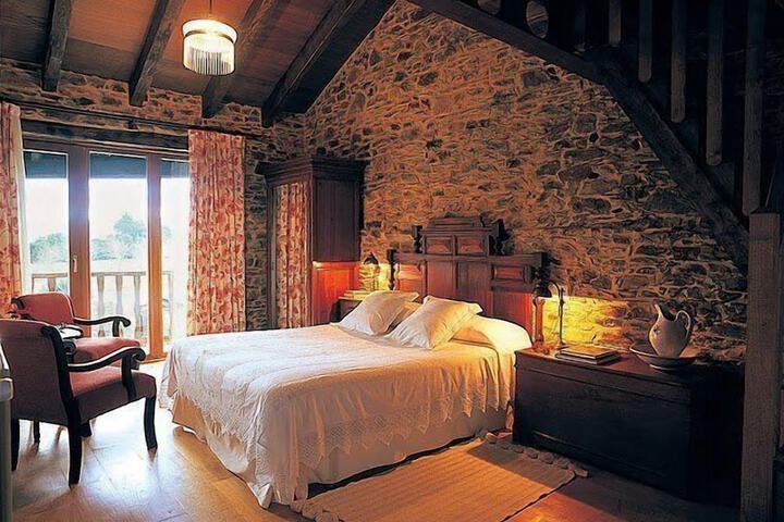 Room 9 of 60