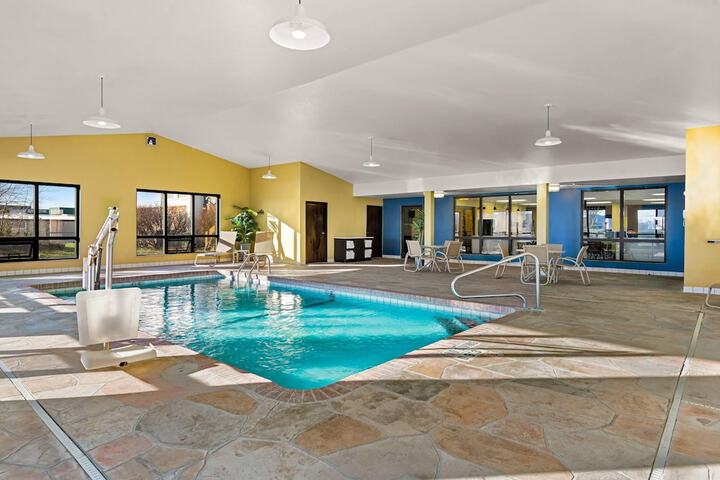 Hotel with Pool