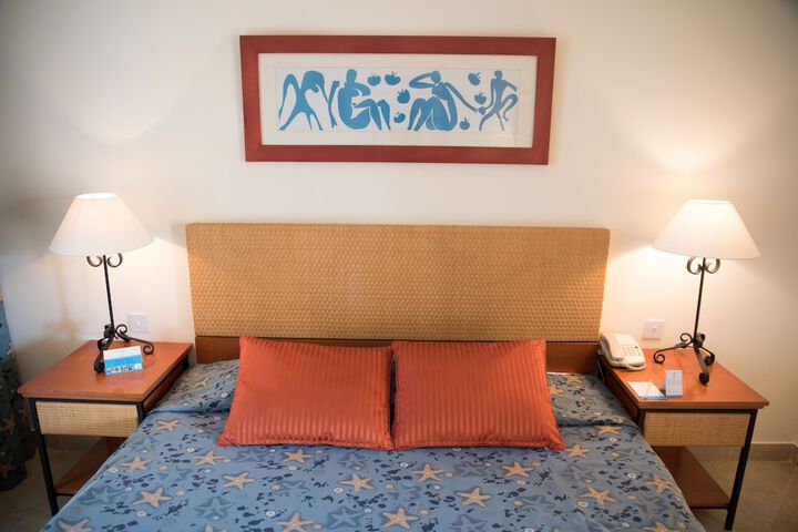 Room 5 of 63