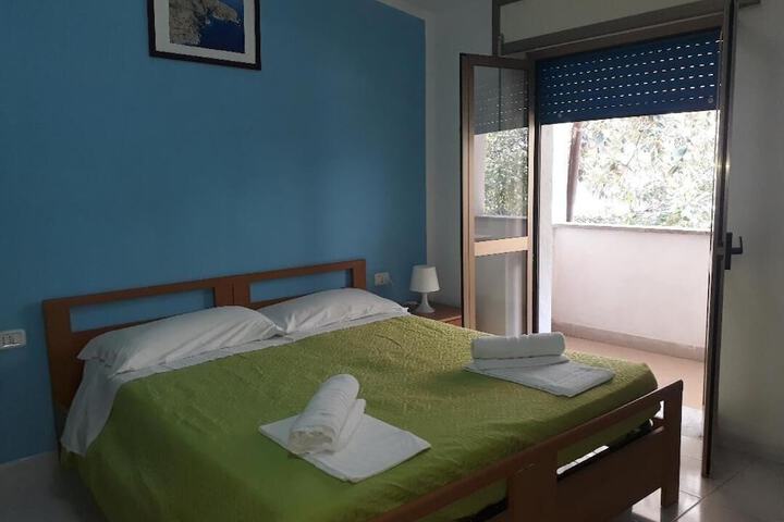 Room 19 of 41