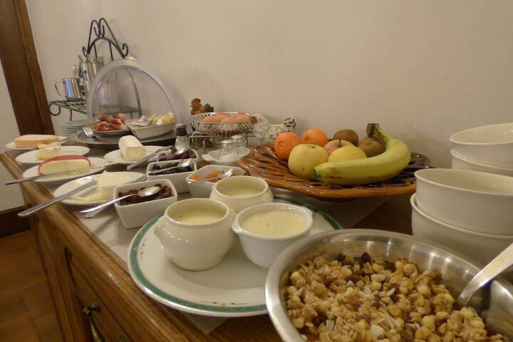 Breakfast/Coffee Service 34 of 48