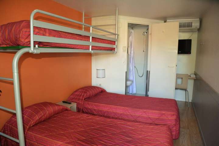 Room 3 of 29