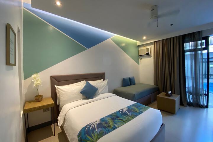 White Breeze Palawan Boutique Hotel