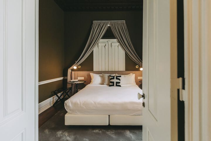 Room 91 of 245