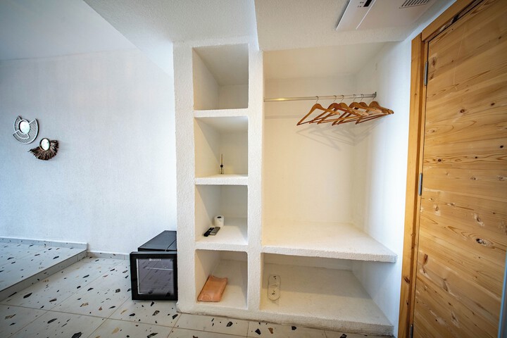 Room 29 of 48