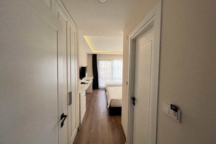 Room 11 of 26