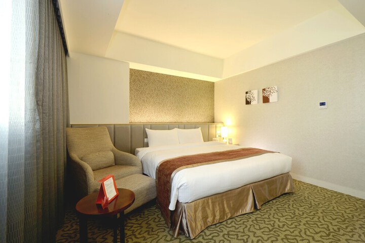 Room 8 of 39