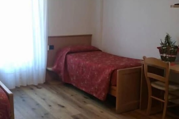 Room 14 of 65