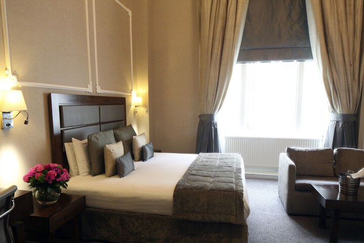 Room 9 of 47