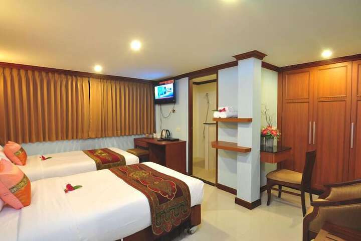 Room 19 of 41