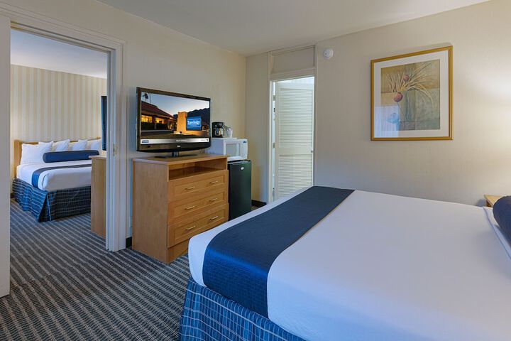 1 King Bed (14 of 22)