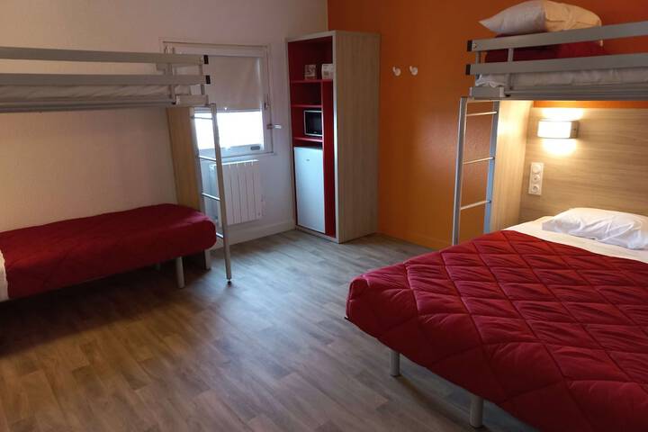 Room 10 of 39