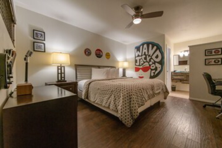 Room 17 of 21