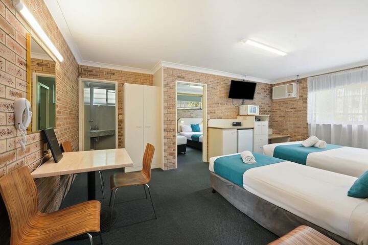 Room 12 of 23