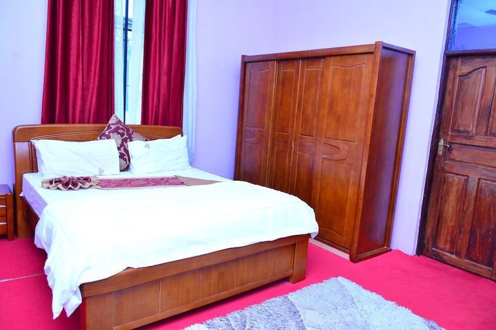 Room 2 of 70