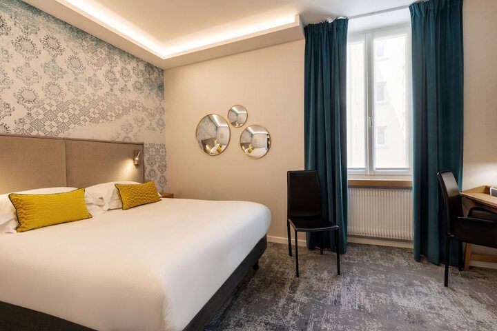 Room 40 of 106