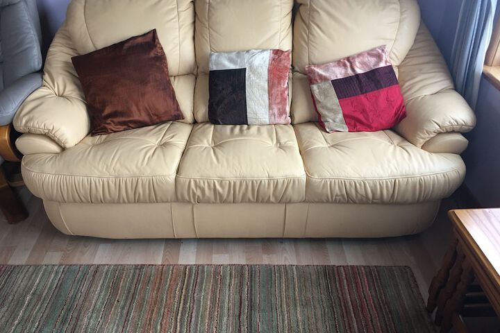 Lounge 30 of 73