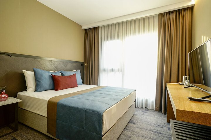 Room 17 of 75