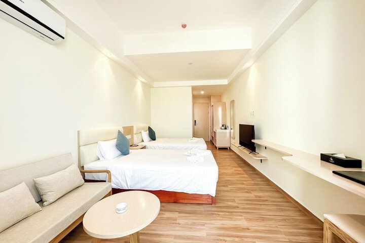 Room 5 of 40