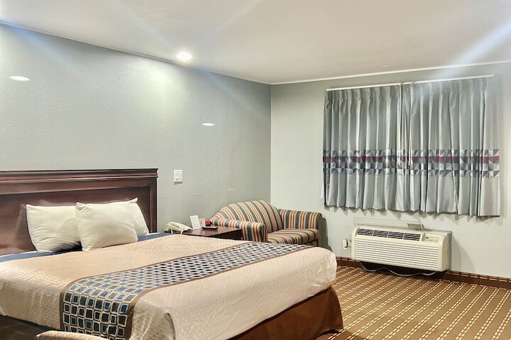 Room 3 of 21