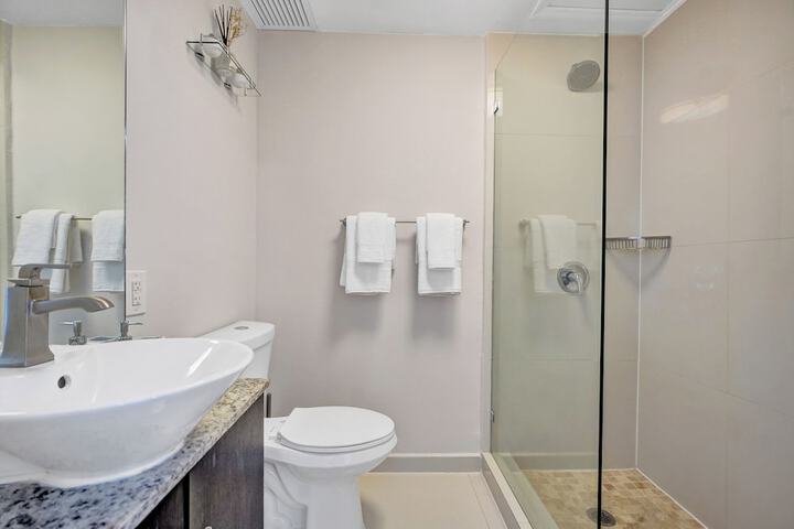 Room 7 of 19