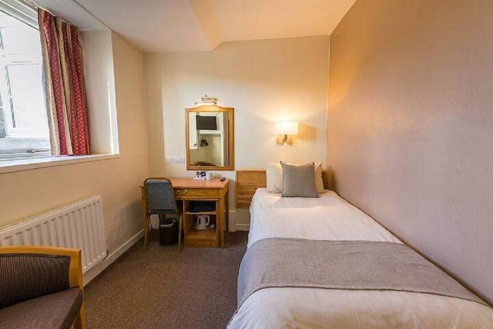 Room 15 of 52