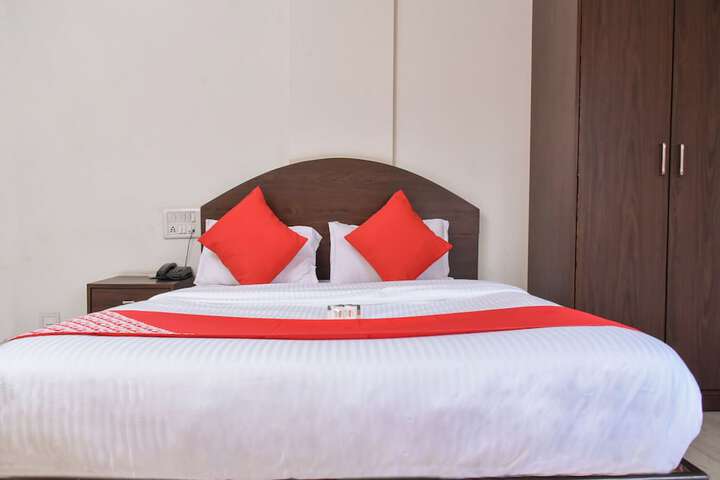 Room 15 of 24