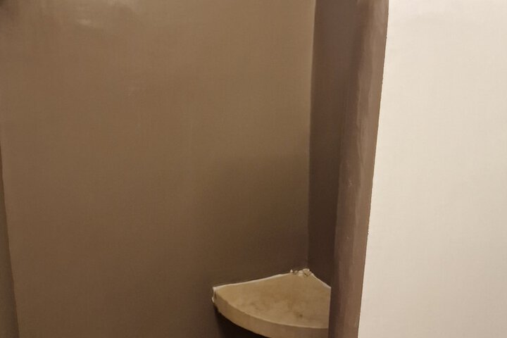 Room 63 of 94