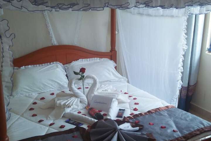 Room 7 of 24